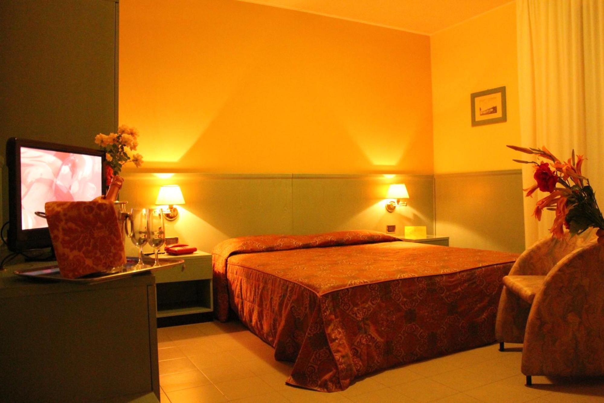 Hotel Sporting Tabiano Terme Habitación foto