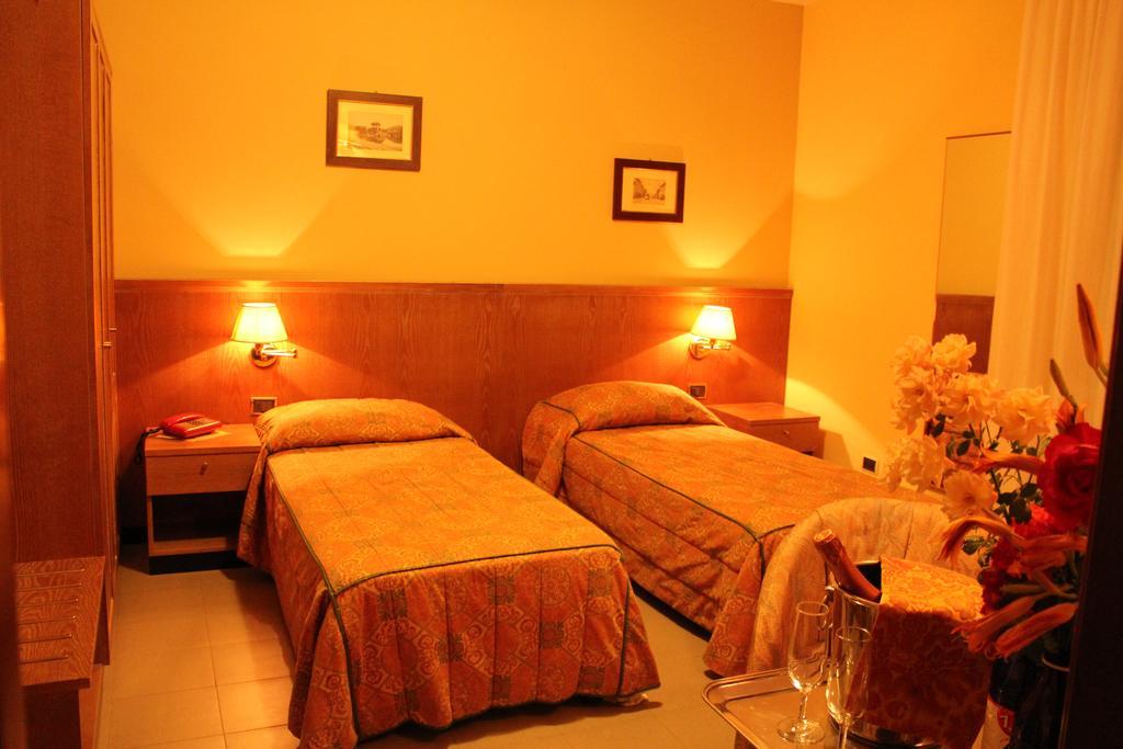 Hotel Sporting Tabiano Terme Habitación foto
